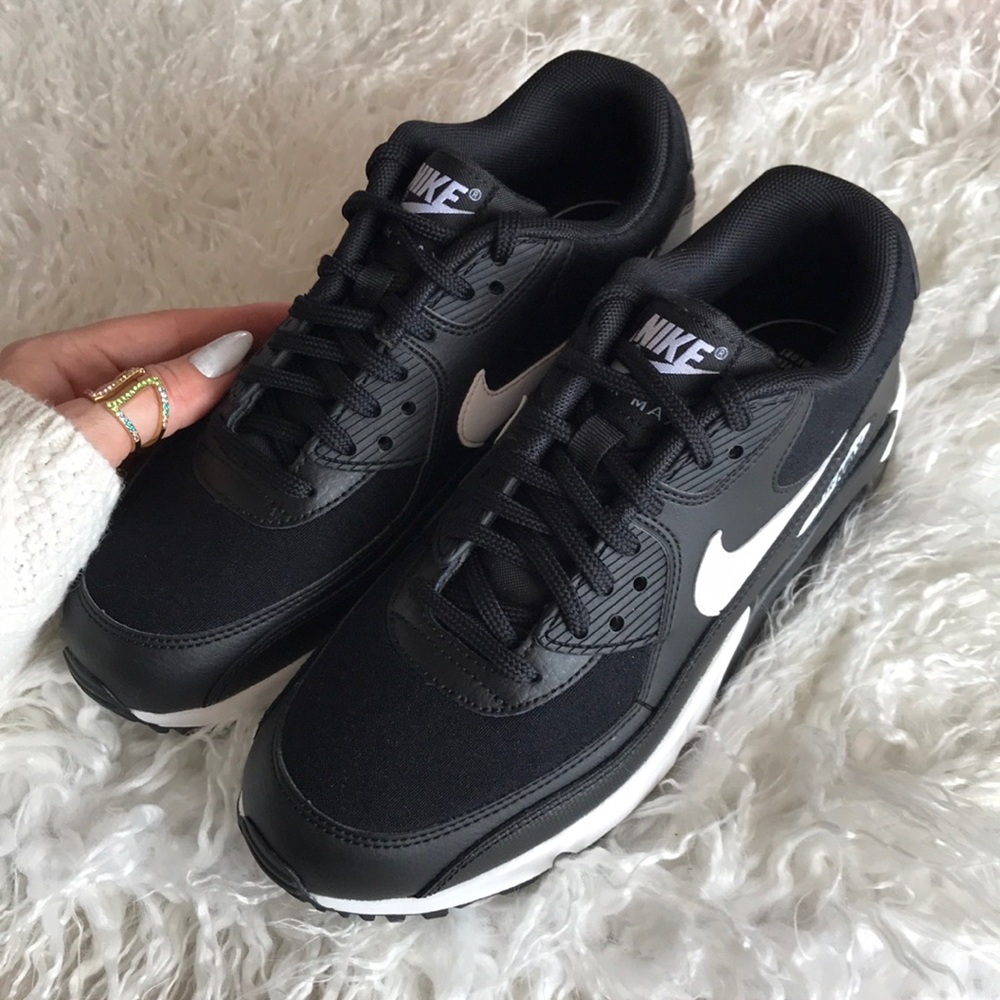 NWT Nike Air Max 90 Black - Picture 4 of 7